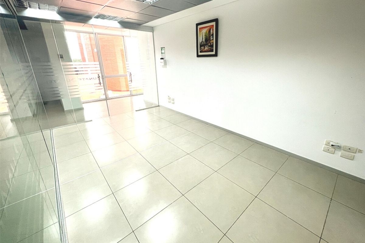 Oficina en VentaOFICINA EN VENTA - TORRE DUO (EQUIPETROL) Foto 8