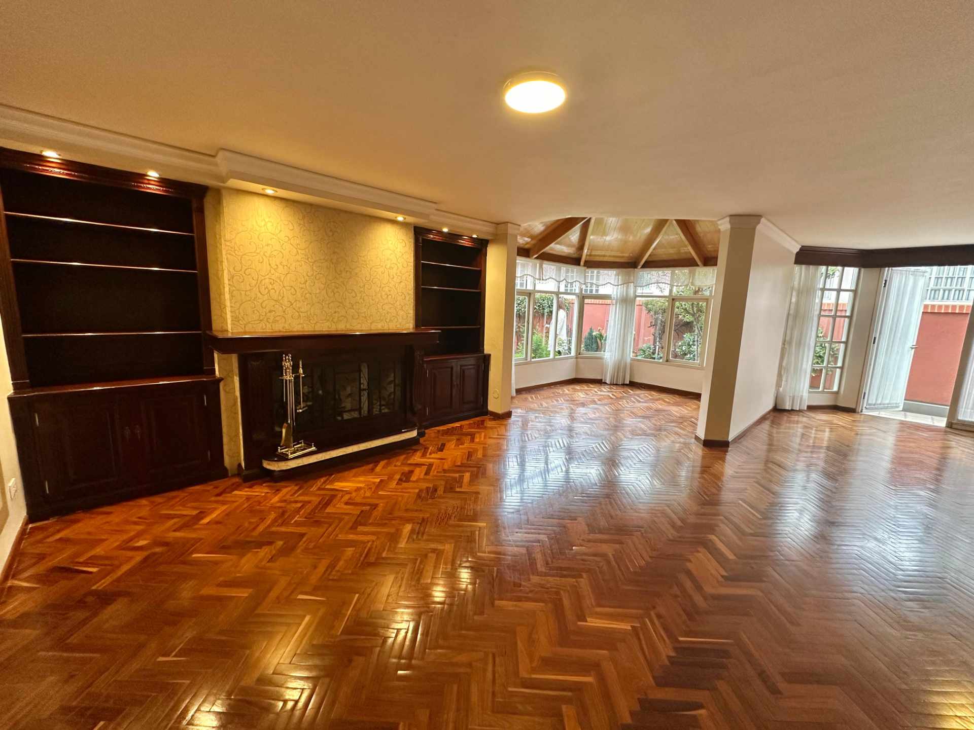 Casa en VentaCALACOTO, CALLE 21 4 dormitorios 5 baños 3 parqueos Foto 9