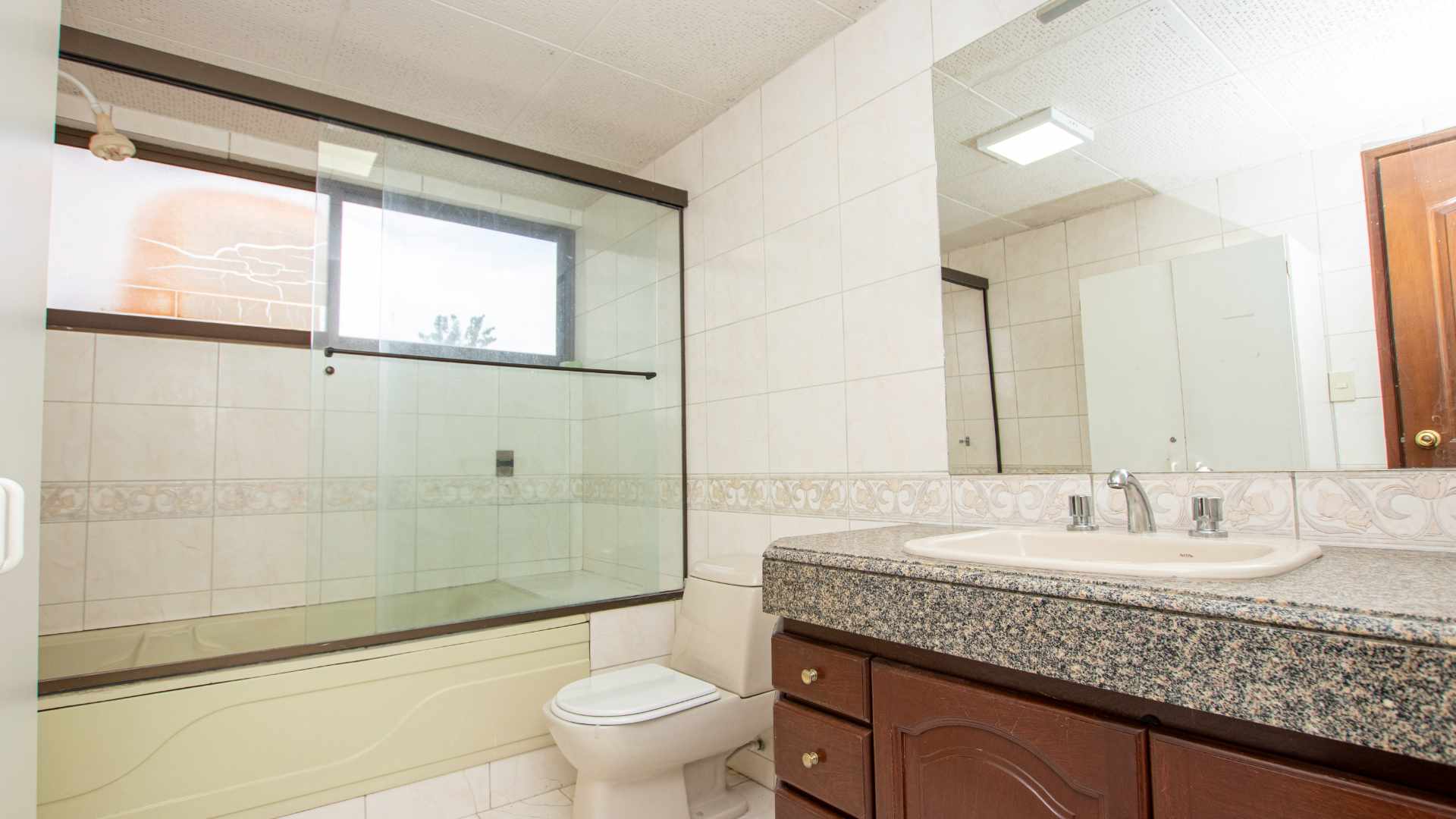 Departamento en AlquilerAv. Melchor Urquidi, Edificio Palmas II #1175 - Noreste Foto 10