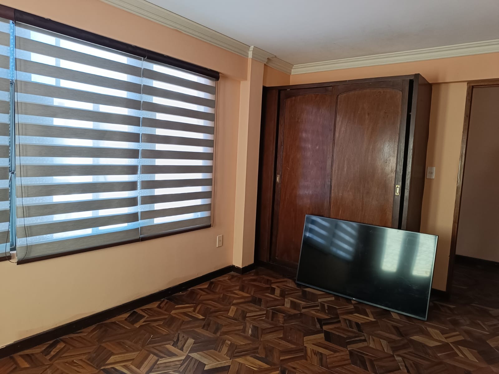 Departamento en AlquilerALQUILO HERMOSO DEPARTAMENTO ALTO OBRAJES SECTOR A 2 dormitorios 1 baños 1 parqueos Foto 4