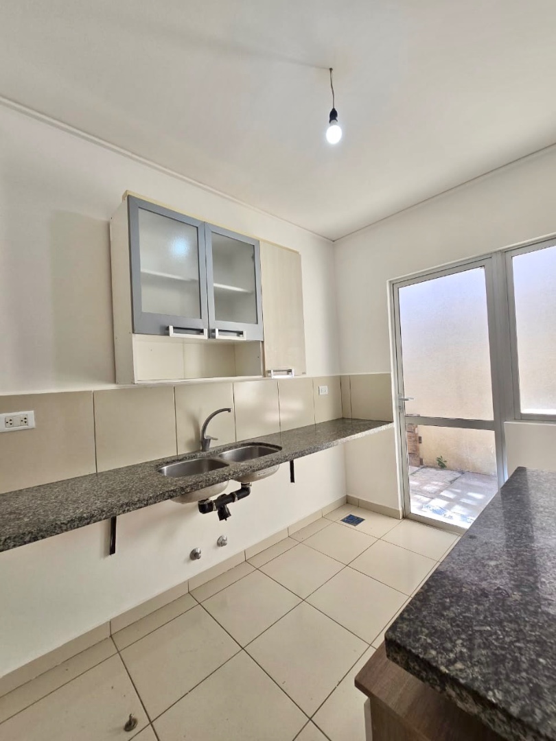 Casa en Entre 7mo y 8vo anillo Norte en Santa Cruz de la Sierra 2 dormitorios 2 baños 1 parqueos Foto 10