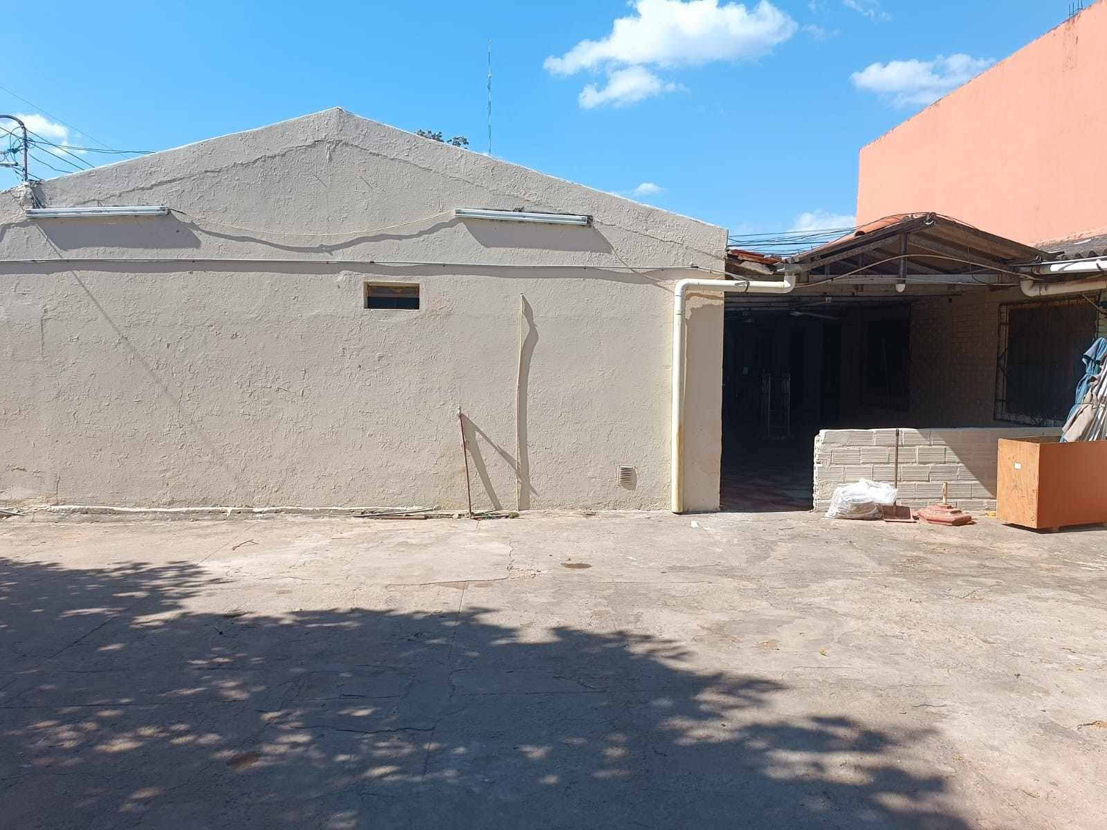 Casa en VentaEn Venta Casa Comercial a 2 Cuadras de Av. Doble Vía a Cotoca (entre 5to y 6to anillo) Foto 2