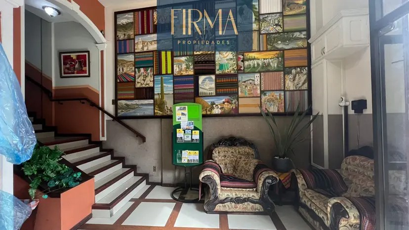 Edificio en VentaCalle Illampu , Zona Gran Poder  10 dormitorios 10 baños 4 parqueos Foto 2