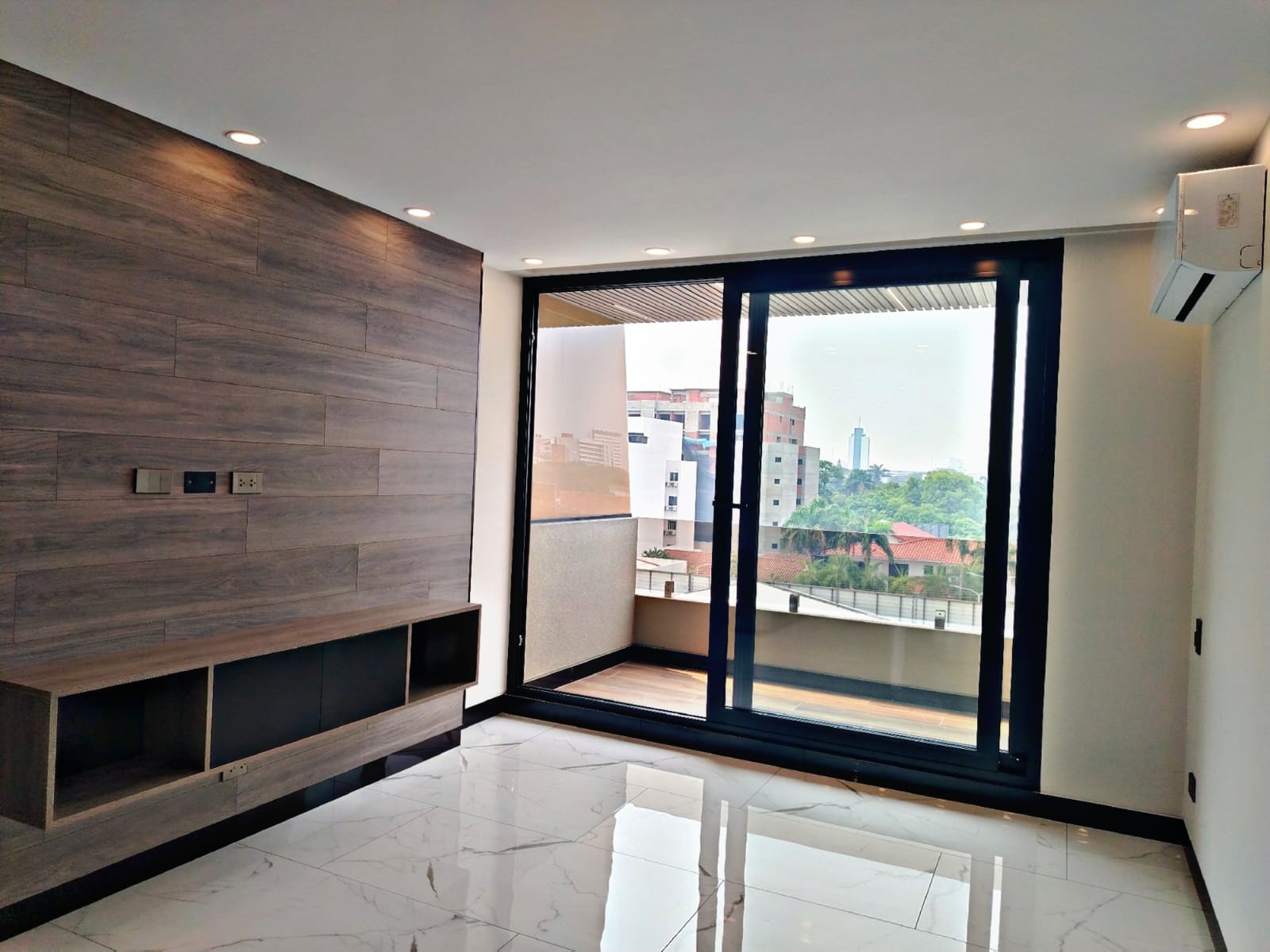 Departamento en AlquilerEquipetrol SKY LUXIA, Calle 7 este  Foto 13
