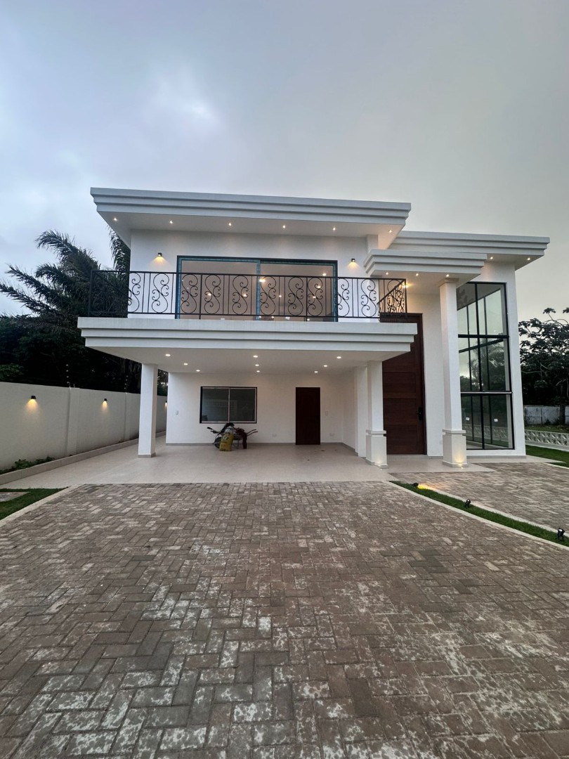 En Venta a $us 360,000 Foto 4