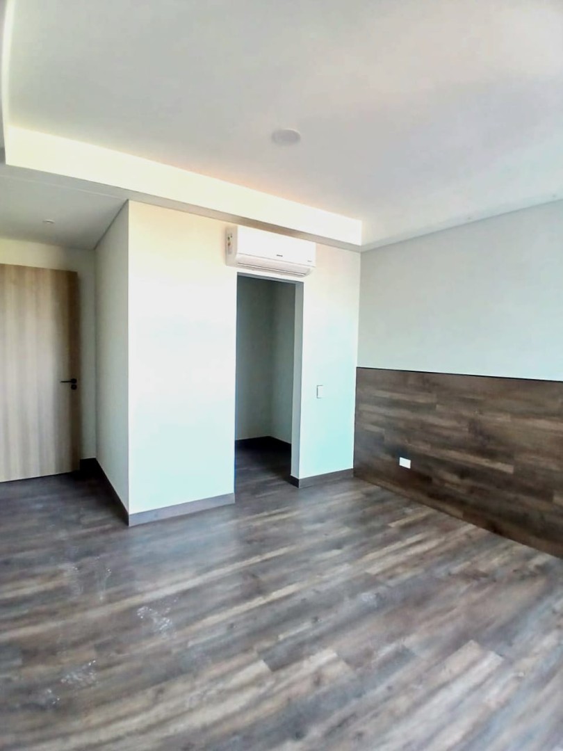 Departamento Condominio Luxe suites Ubicación:  Equipetrol calle la Plata 8 este
 Foto 13