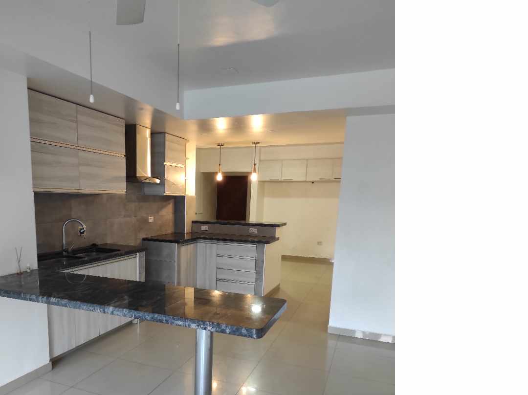 En Alquiler a $us 1,500 Foto 8