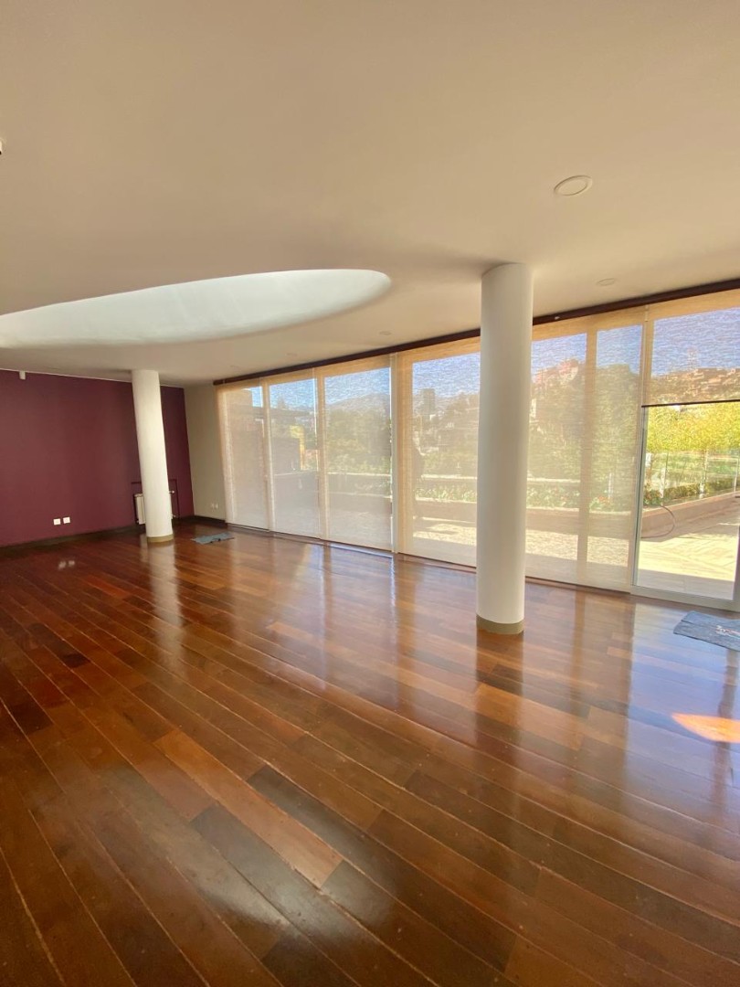 Departamento en AlquilerHermoso PH con Terraza Propia en Alquiler
La Florida Foto 1