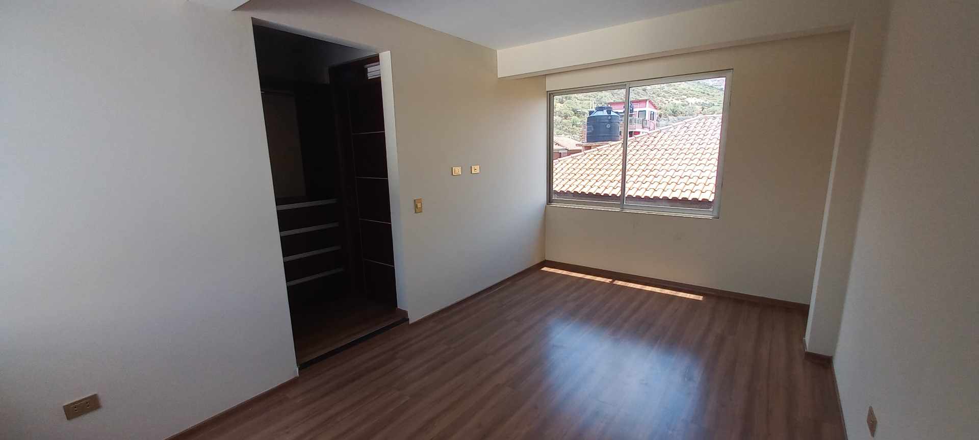 Casa en VentaInmediaciones Campo Ferial y Country Club, OTB Exaltación, en pasaje cerrado, Urbanización La Rinconada, Zona Alalay Foto 32