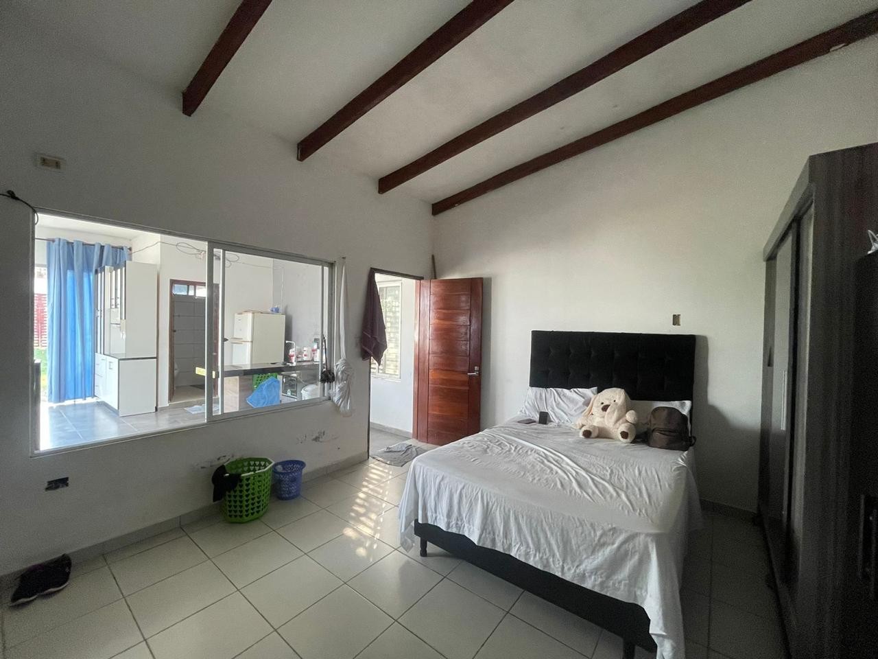 Casa en Venta CASA EN VENTA ZONA WARNES – CERCA AL 2DO ANILLO 2 dormitorios 1 baños 3 parqueos Foto 2
