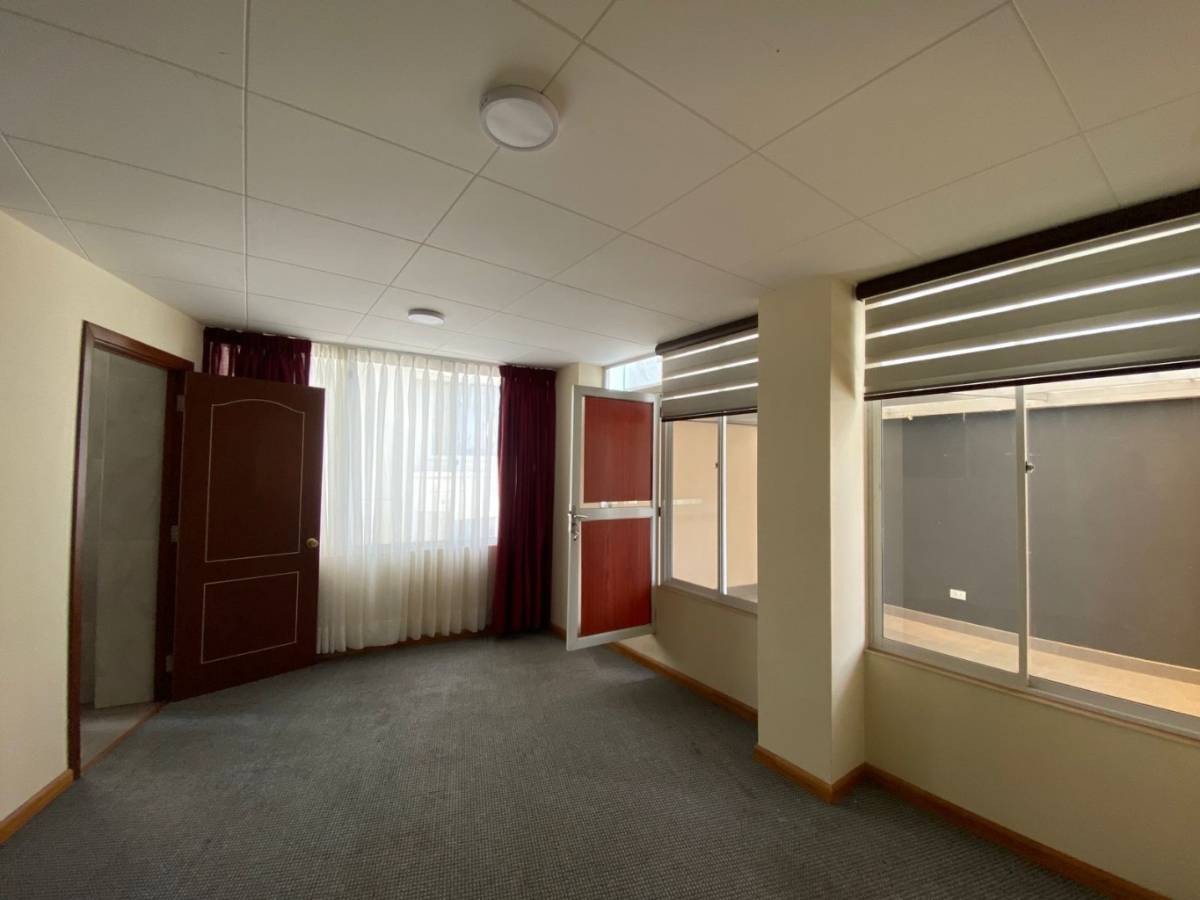 Departamento en San Miguel en La Paz 1 dormitorios 2 baños  Foto 2