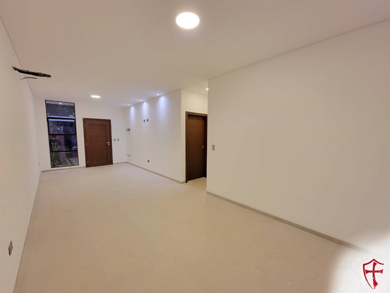 Casa Av banzer y canal pedro velez 7mo anillo Foto 9