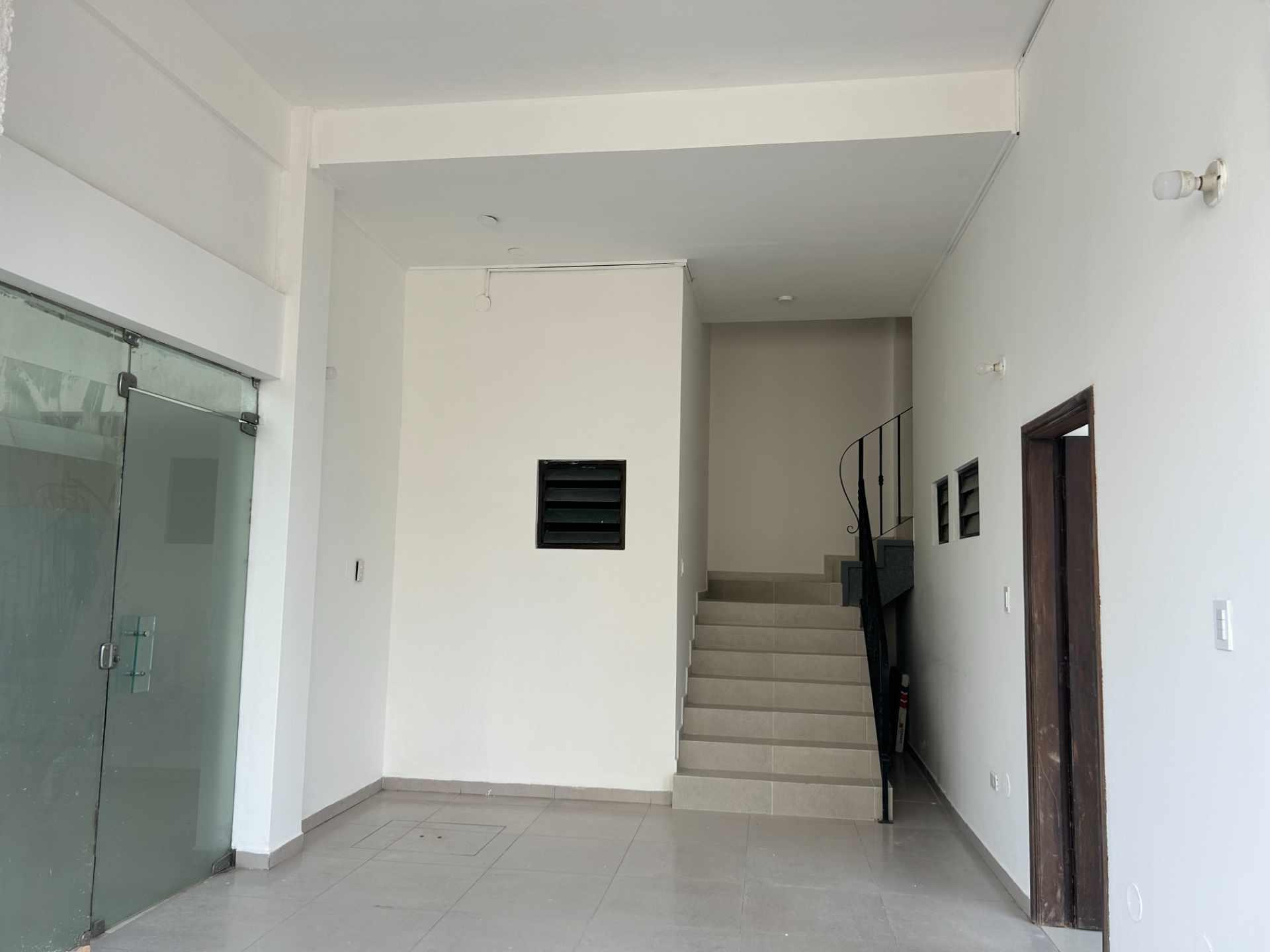 Edificio en AlquilerEDIFICIO EN ALQUILER O VENTA ZONA PARQUE URBANO CENTRAL Foto 15