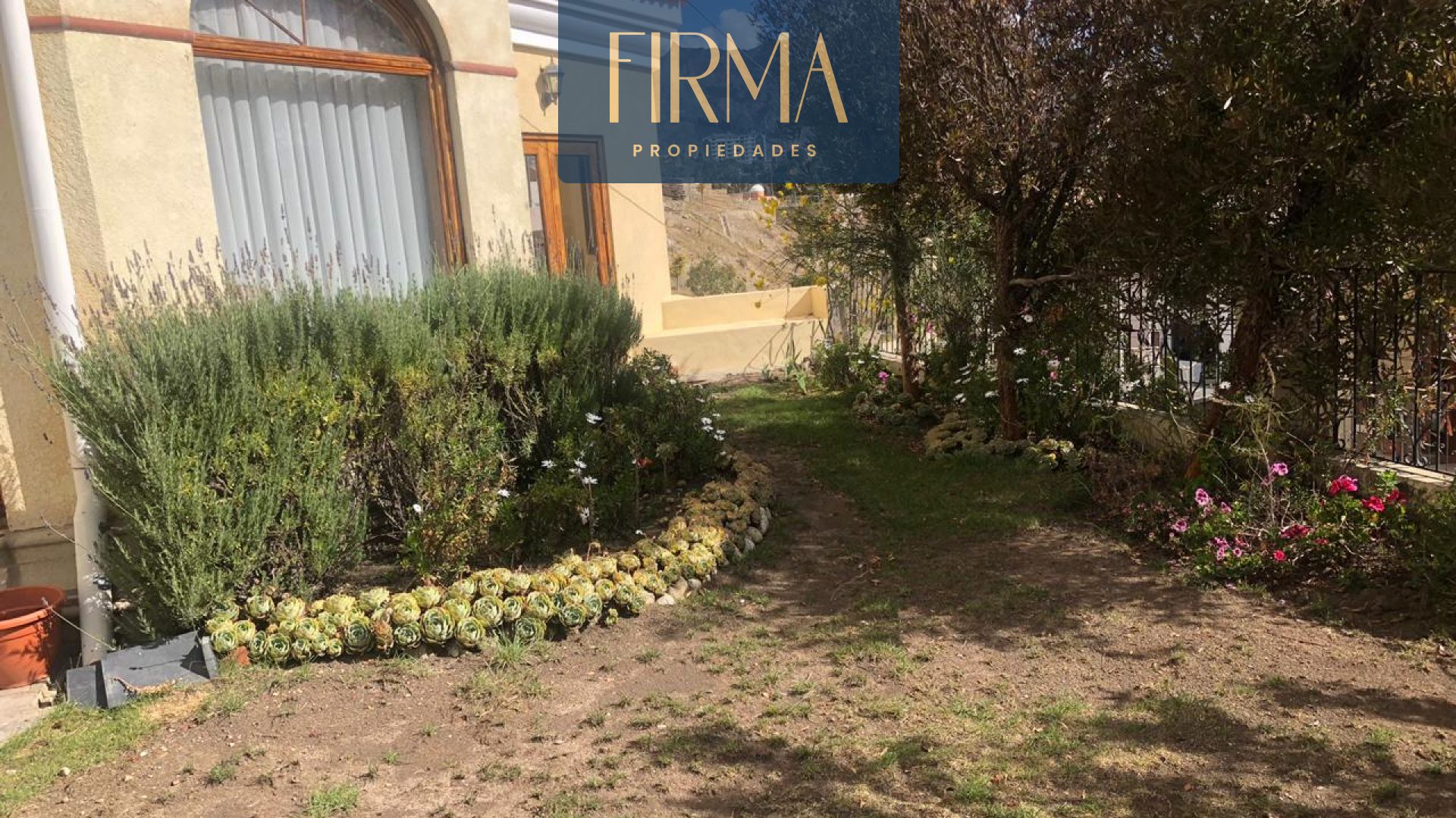 Casa en VentaCOMPRA ESTA CASA EN ACHUMANI Foto 3