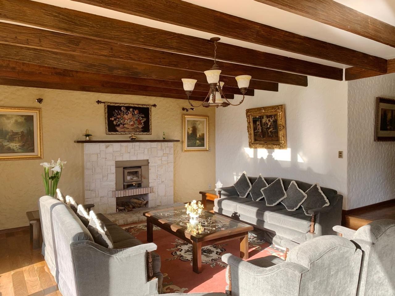 En Alquiler a $us 2,000 Foto 2