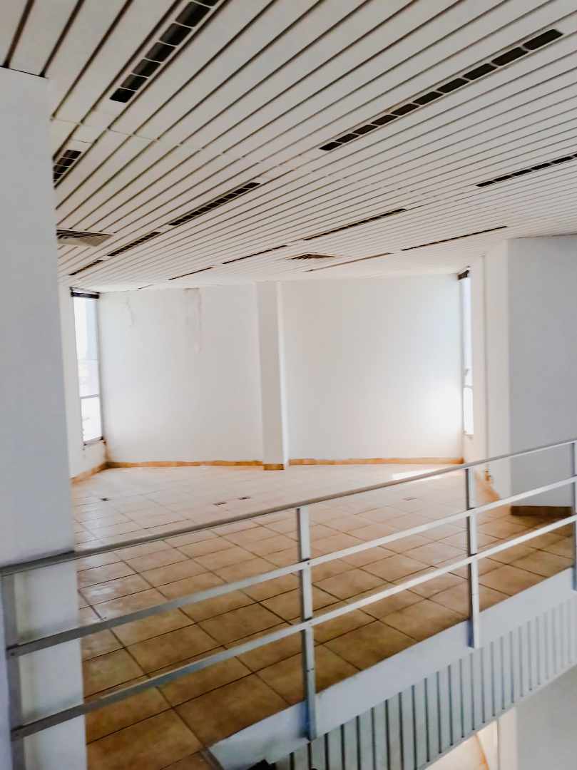 Edificio en VentaEDIFICIO EN VENTA – ATRÁS DE LA CATEDRAL (24 de Septiembre) 10 dormitorios 5 baños  Foto 3