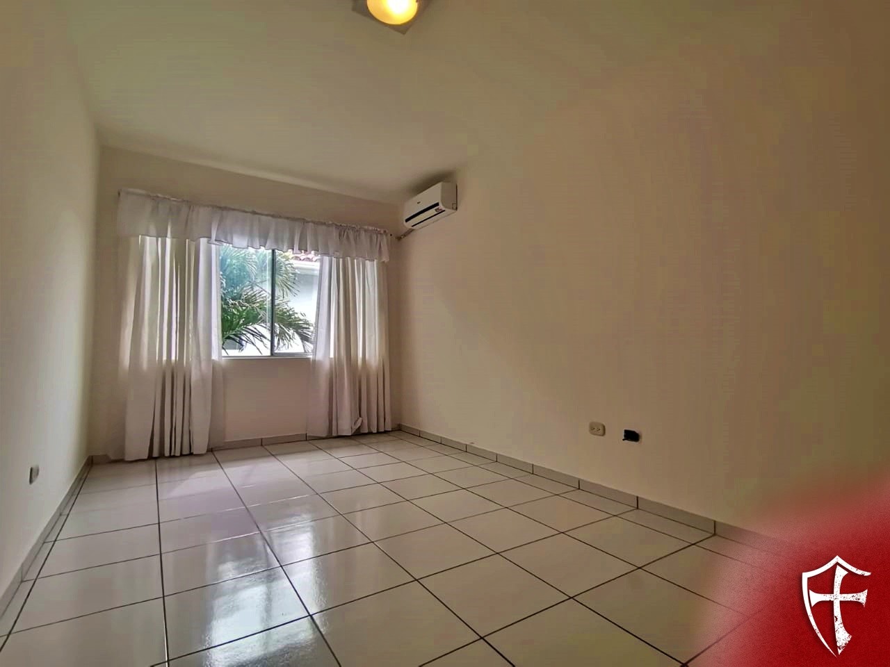 Casa en AlquilerAvenida Radial 19 Foto 17