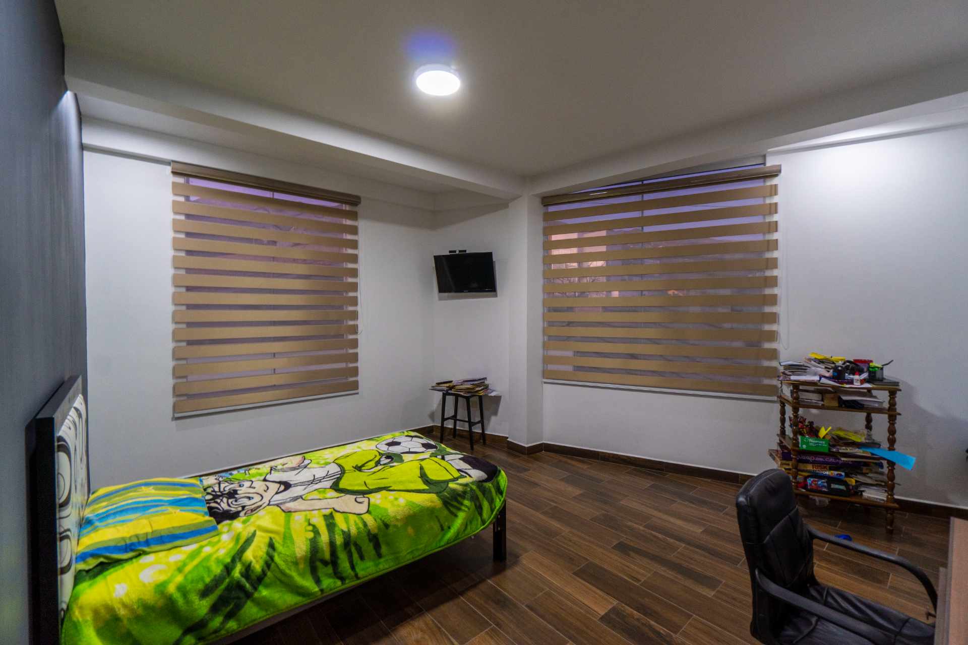 Casa Calle Begonia entre Av. Pando y Trinitaria Foto 21