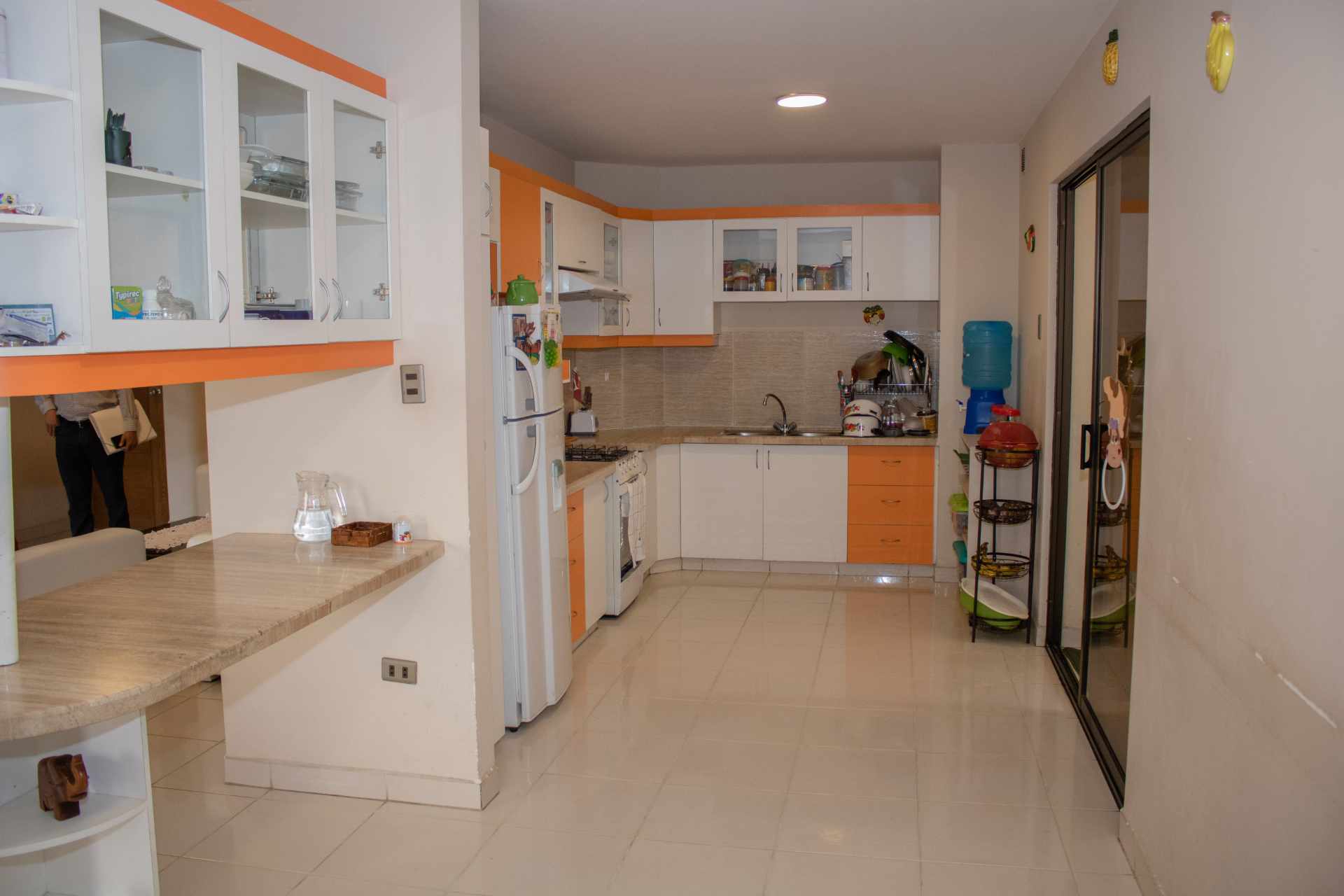 Departamento en VentaCondominio Juan Pablo II Fase I, Inmediaciones Av. D´orbigny y Segunda Km 4 A Quillacollo 3 dormitorios 3 baños 1 parqueos Foto 4