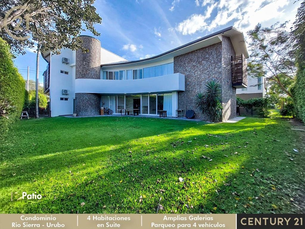 Casa en Urubó en Santa Cruz de la Sierra 4 dormitorios 5 baños 4 parqueos Foto 26