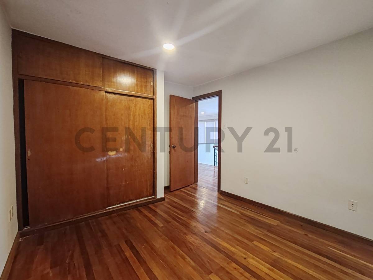 En Alquiler a Bs 11,800 Foto 17
