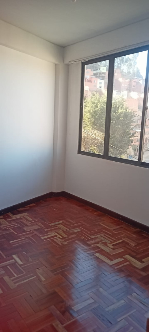 En Alquiler a Bs 1,800 Foto 4