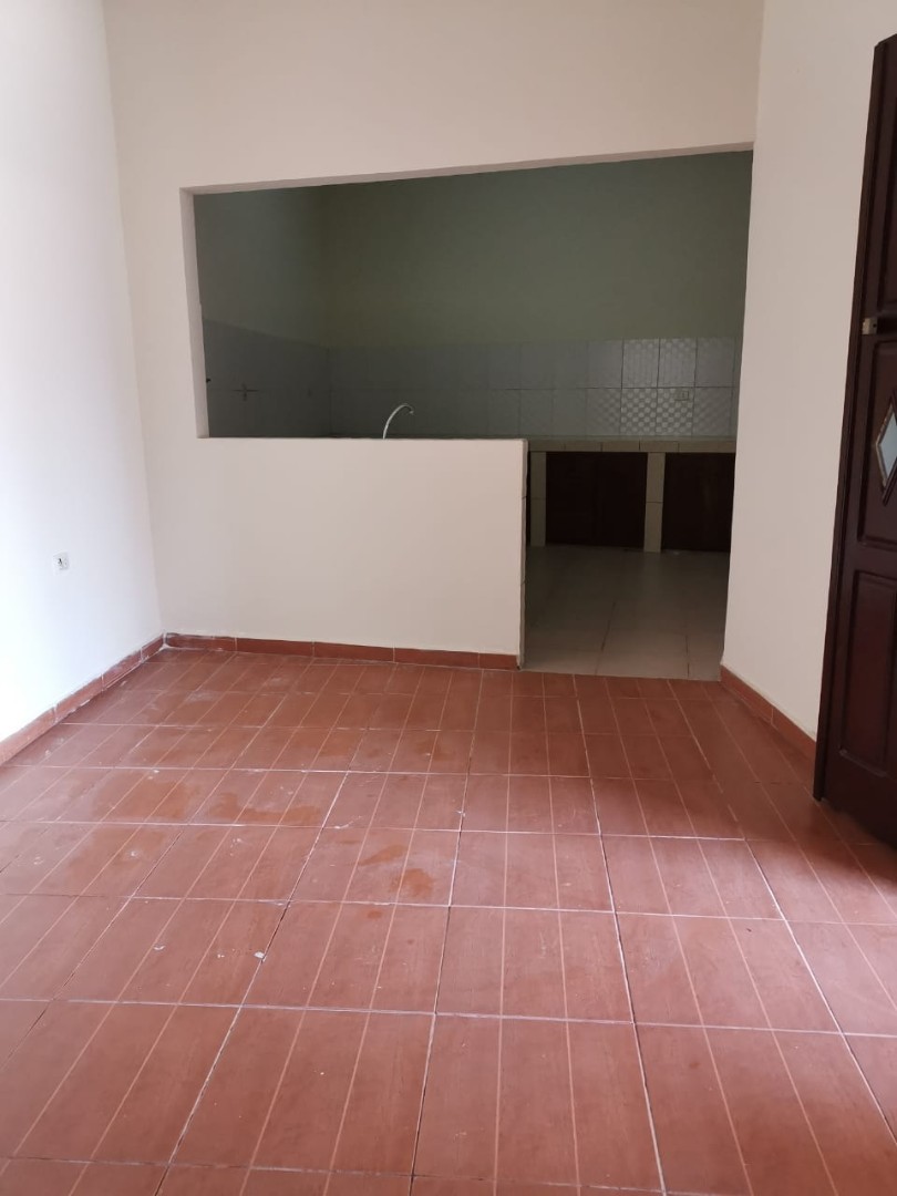 Casa en VentaAVENIDA LA CAMPANA  UNA CUADRA ANTES DEL 8VO ANILLO Y DOS CUADRAS DEL MERCADO LA CAMPANA Foto 8