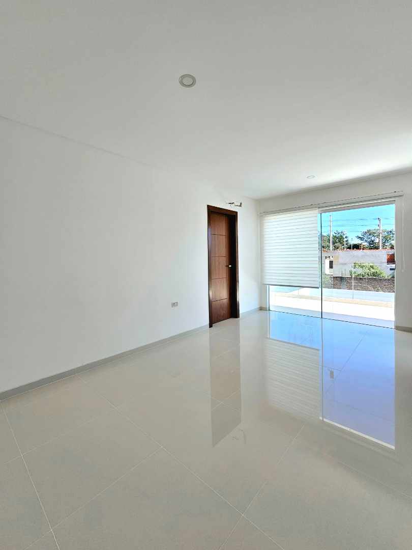 Casa en VentaUrubó 
CONDOMINIO AVENTURA 
Hermosa Casa completamente equipada! 3 dormitorios 3 baños 2 parqueos Foto 27