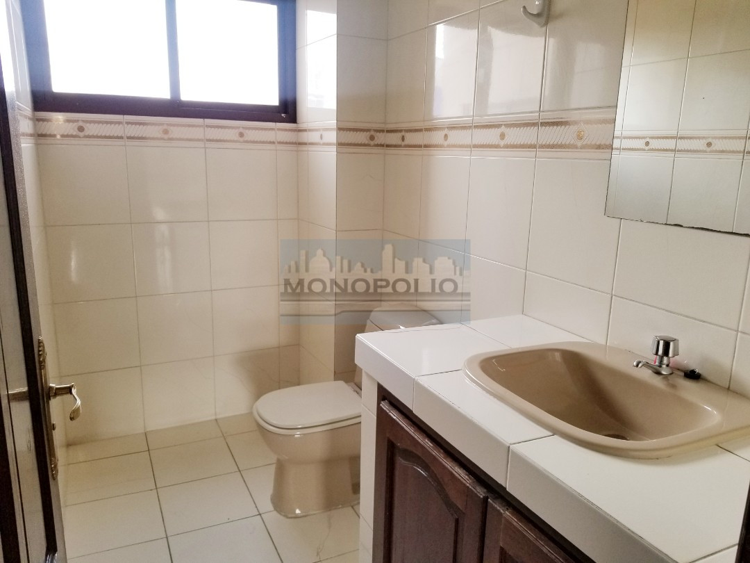 Departamento en VentaInmediaciones plazuela Colon 3 dormitorios 4 baños 1 parqueos Foto 6