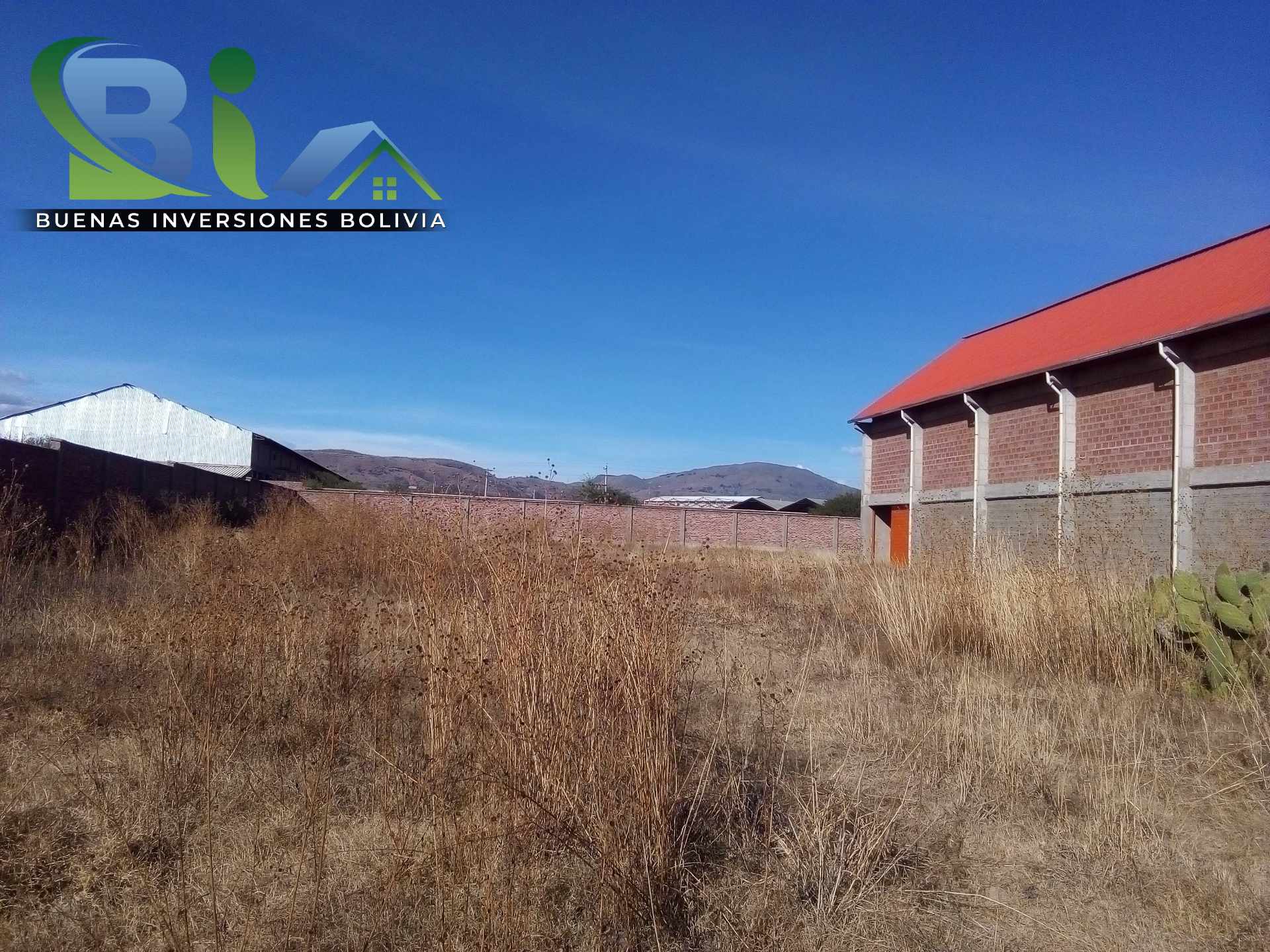 Galpón en Venta$us.180.000 LOTE + GALPON PARQUE INDUSTRIAL SANTIVAÑEZ Foto 10