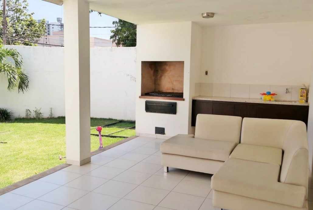 Casa en Entre 4to y 5to anillo Oeste en Santa Cruz de la Sierra 4 dormitorios 4 baños 2 parqueos Foto 22