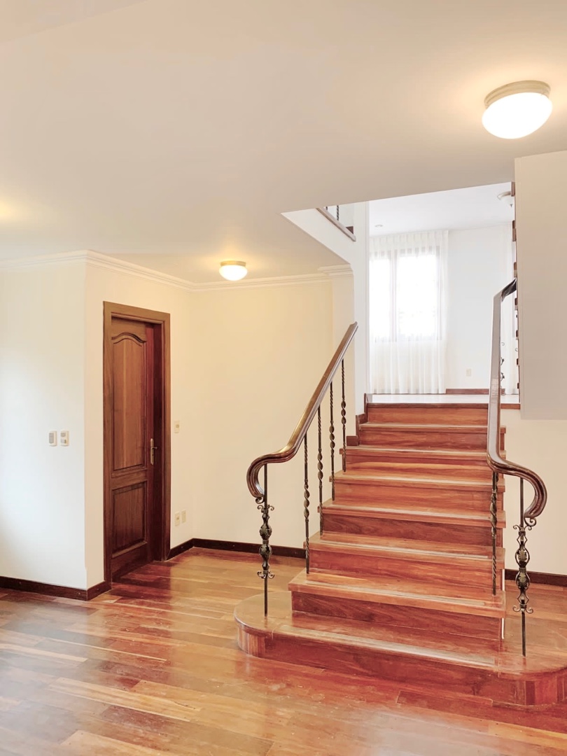 Casa en Auquisamaña en La Paz 3 dormitorios 4 baños 3 parqueos Foto 12