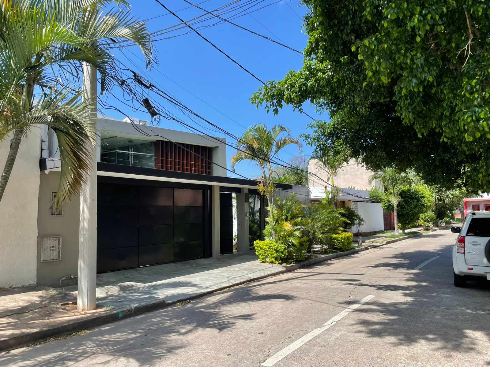 Casa en VentaAV. CRISTO REDENTOR ENTRE 2DO Y 3ER ANILLO Foto 8