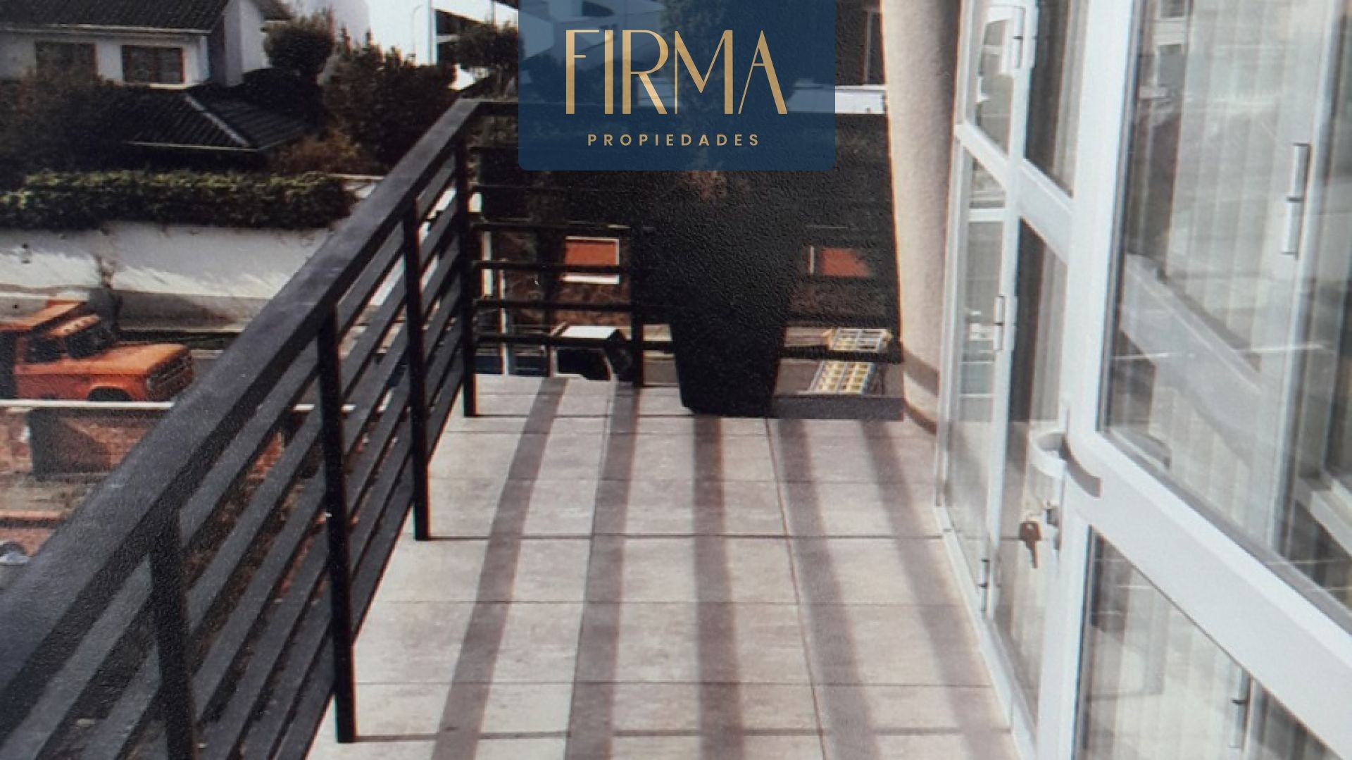 Edificio en Achumani en La Paz 12 dormitorios 9 baños 10 parqueos Foto 5