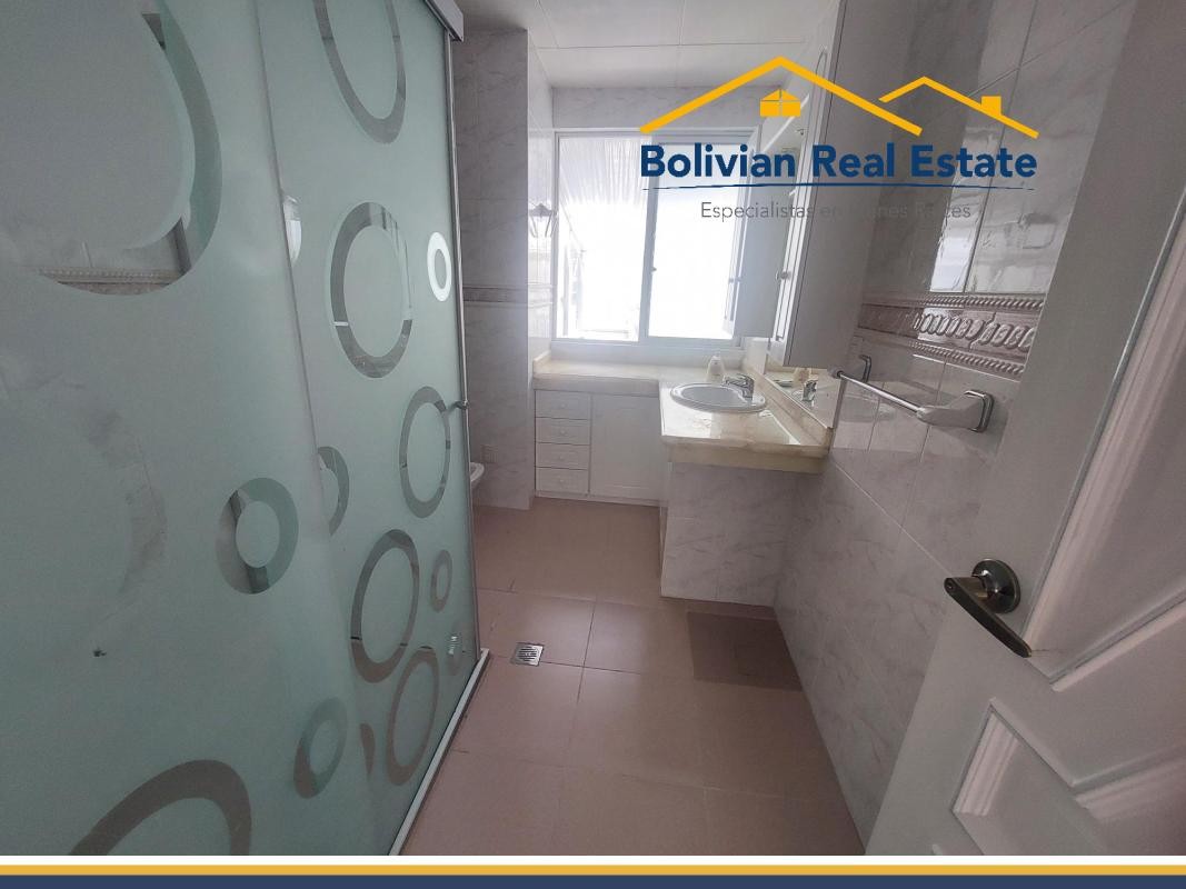 En Alquiler a Bs 20,000 Foto 13