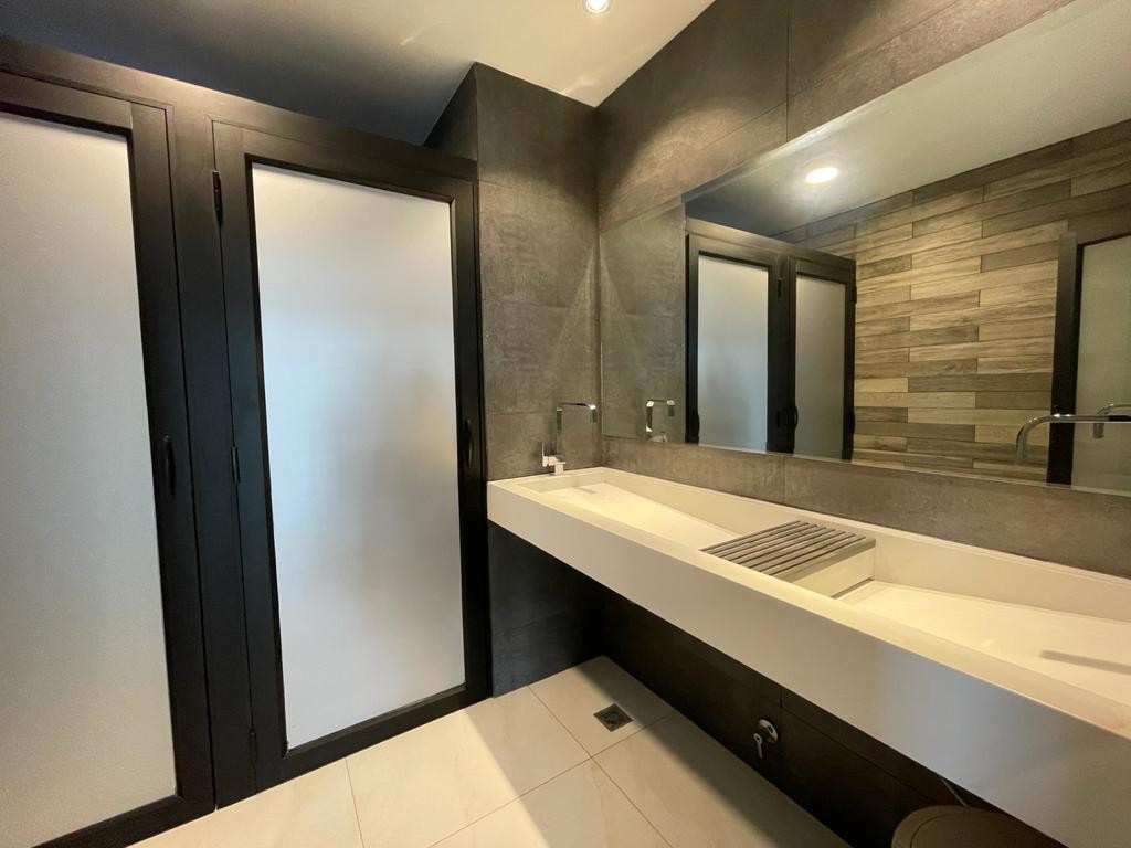 En Alquiler a $us 650 Foto 6