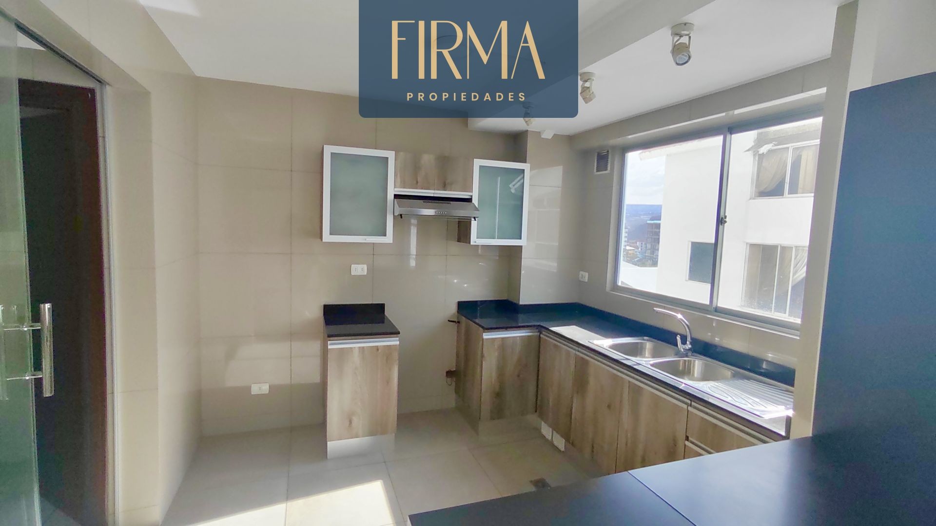 Departamento en Calacoto en La Paz 2 dormitorios 3 baños 1 parqueos Foto 9