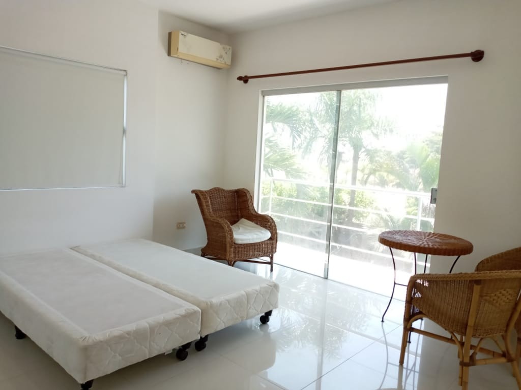 Casa en AnticréticoJARDINES DEL URUBO I 3 dormitorios 2 baños 1 parqueos Foto 8