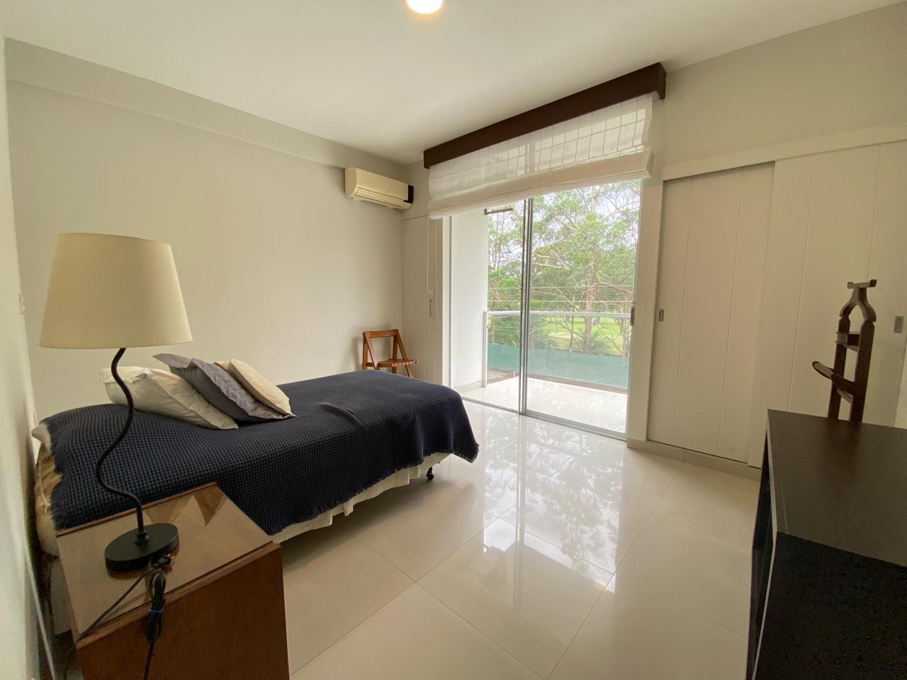 Departamento en AlquilerEdificio las palmas residence 3 dormitorios 3 baños 1 parqueos Foto 4