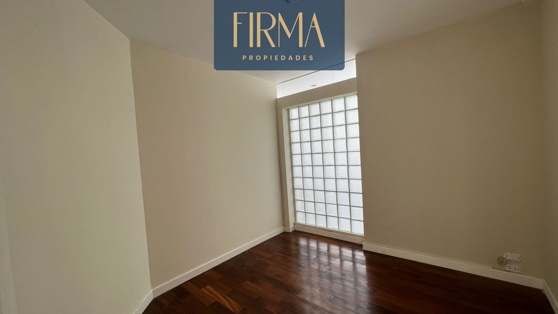 Departamento en Achumani en La Paz 3 dormitorios 5 baños 3 parqueos Foto 7