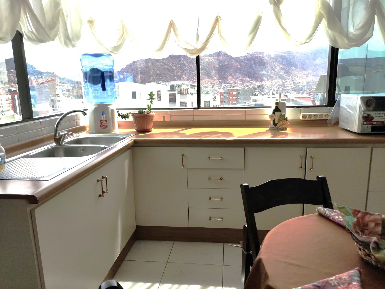 Departamento ELEGANTE DEPARTAMENTO EN ALQUILER - AMOBLADO FINO Y EQUIPADO Foto 9