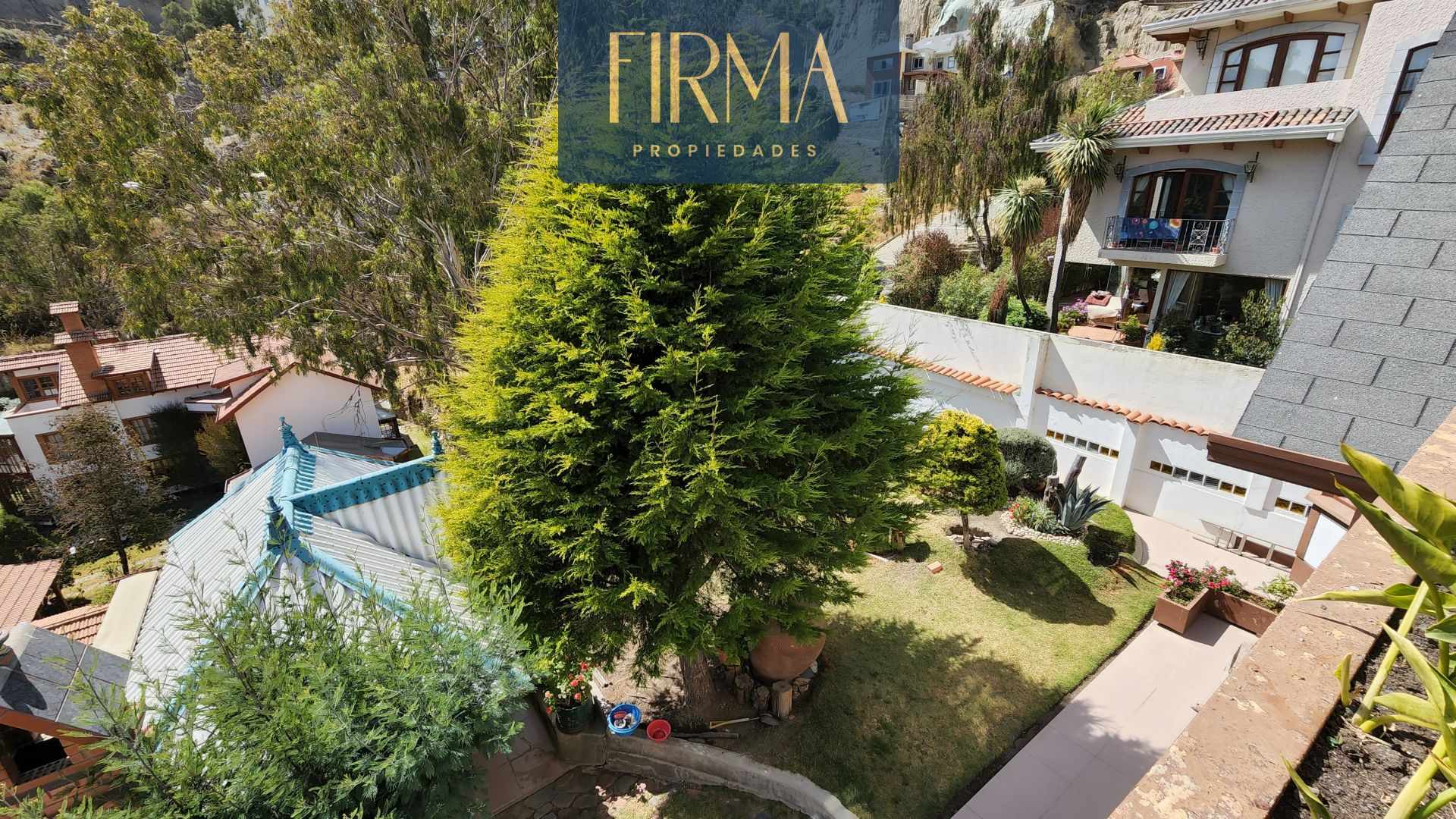 Casa en VentaCASA EN VENTA, ACHUMANI, COND, PRIVADO 5 dormitorios 5 baños 2 parqueos Foto 5