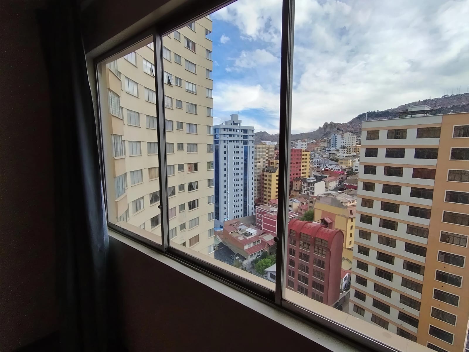 Departamento en VentaAvenida Sanchez Lima No 2054 , edificio Orion Zona de Sopocachi 3 dormitorios 3 baños 1 parqueos Foto 5