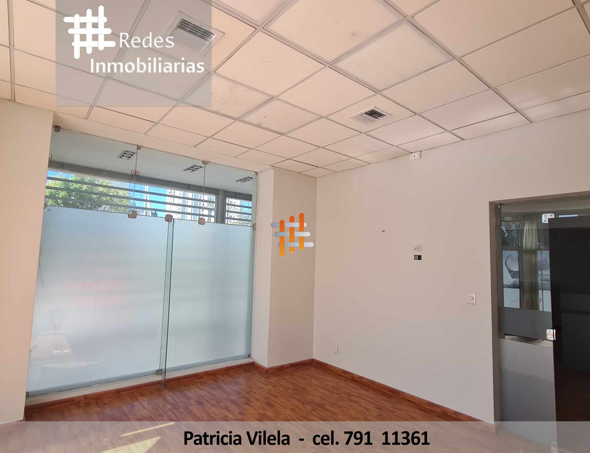 Oficina en AlquilerEN PLENA PLAZA AVAROA  “” SOPOCACHI””  CASA EN ALQUILER PARA CUALQUIER FIN COMERCIAL  12 dormitorios 4 baños 3 parqueos Foto 17