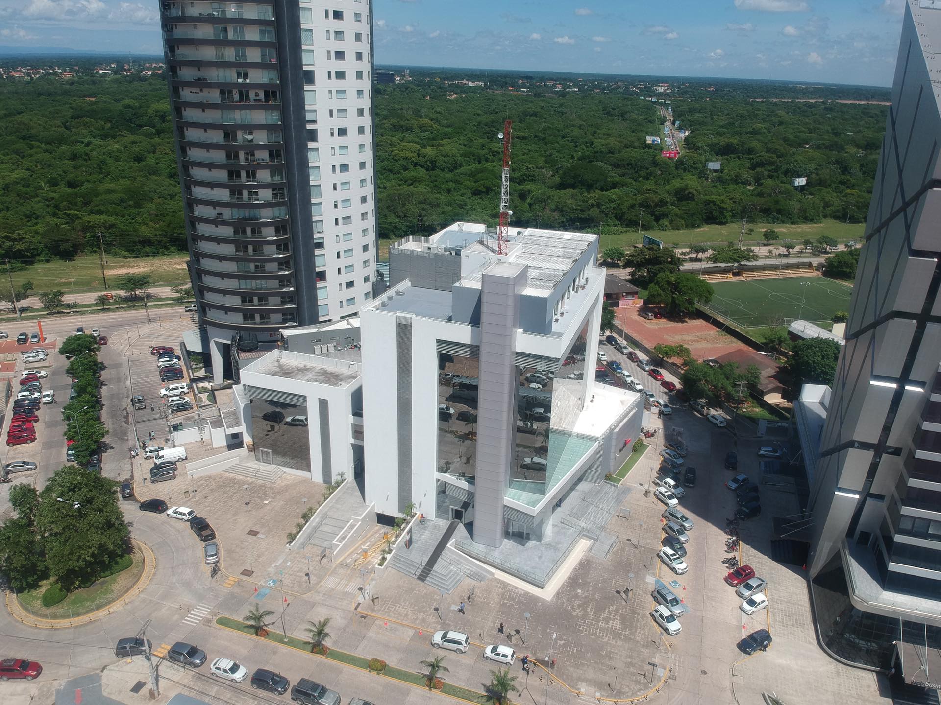 Oficina en AlquilerTorre ITC Tropical Tours  1 dormitorios 2 baños 1 parqueos Foto 9