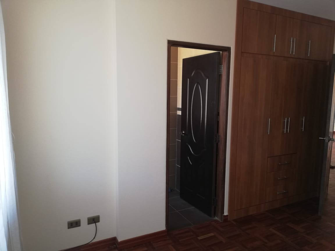 Departamento en AnticréticoDEPARTAMENTO EN ANTICRETICO Av. Quintanilla Zuazo, Calle Eugenio Patiño. Pasaje Pacheco ( DAN 006), 3 dormitorios 2 baños  Foto 14