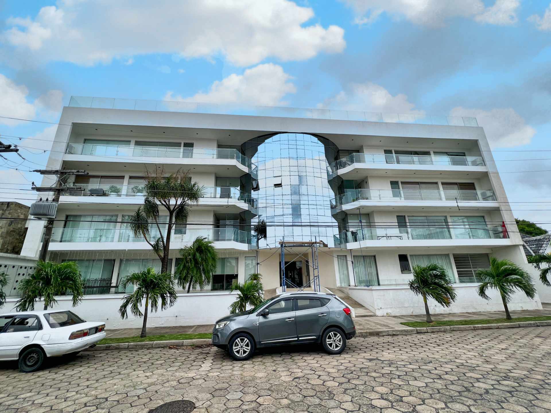 Departamento en AlquilerAv. Pirai 4° anillo 2 dormitorios 3 baños 1 parqueos Foto 17