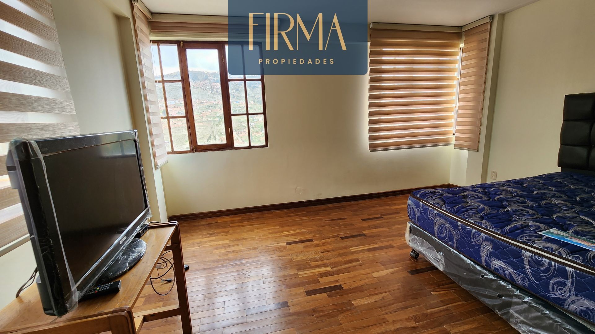 Casa en Irpavi en La Paz 5 dormitorios 4 baños 4 parqueos Foto 11