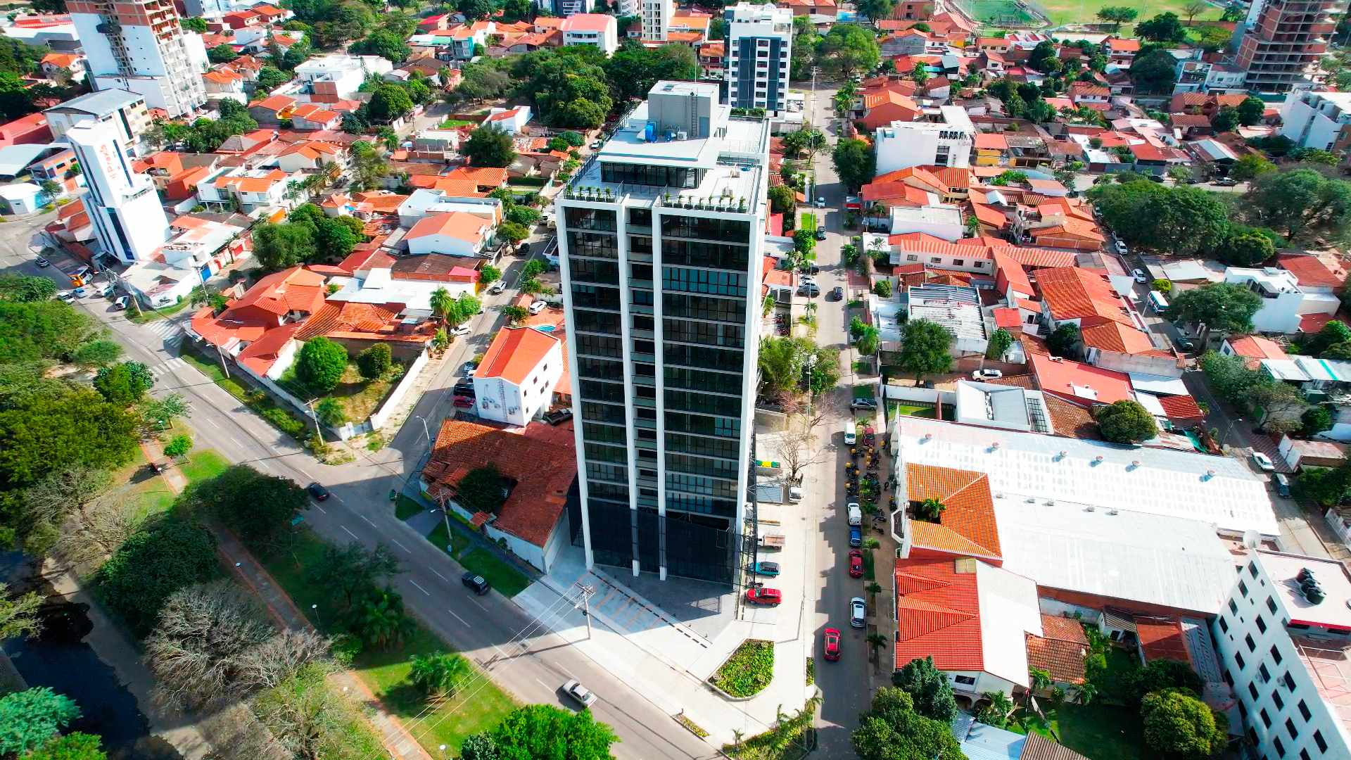 En Alquiler a $us 550 Foto 1