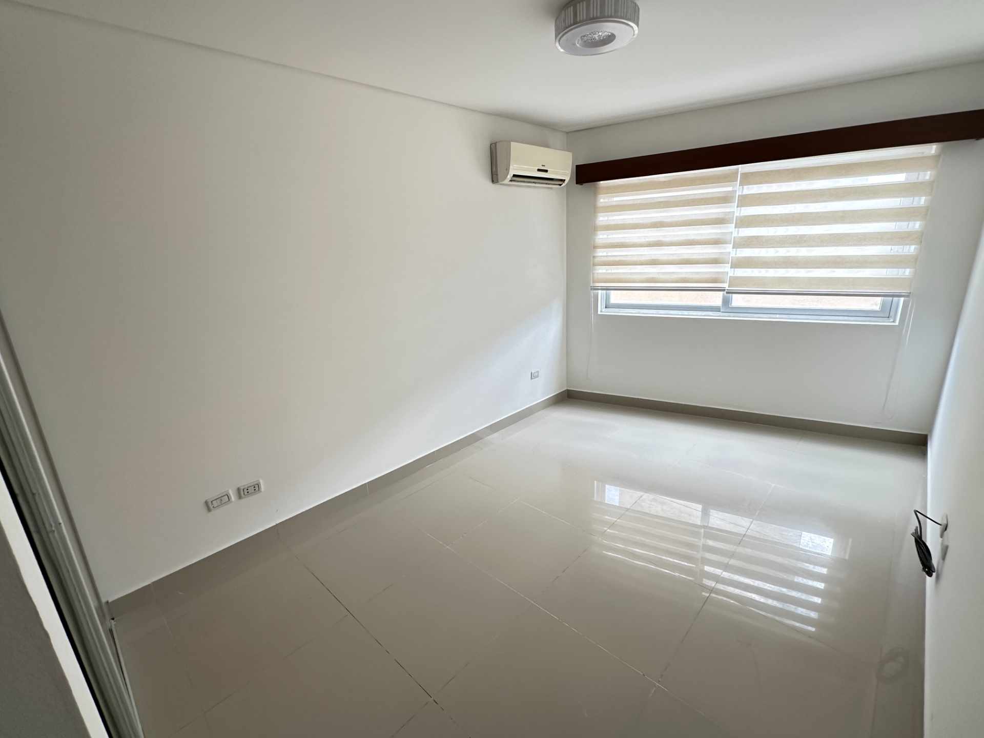 Departamento Torre Marfil piso 1. Av. Alemana entre 2do y 3er Anillo Foto 16
